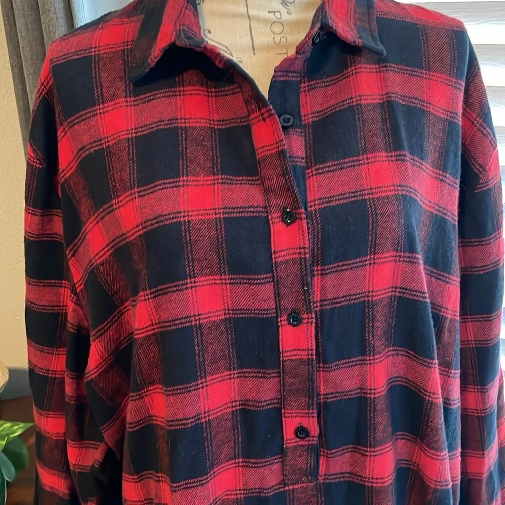 Red and black flannel dress - Picture 2 of 8